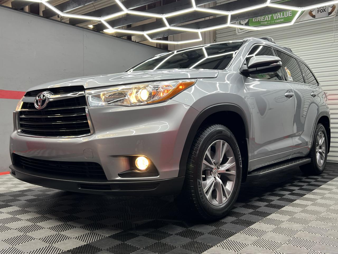 Toyota Highlander XLE FWD V6 2015