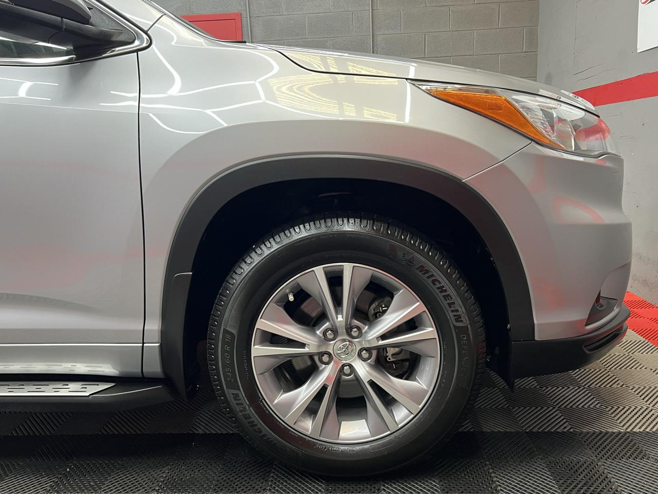 Toyota Highlander XLE FWD V6 2015
