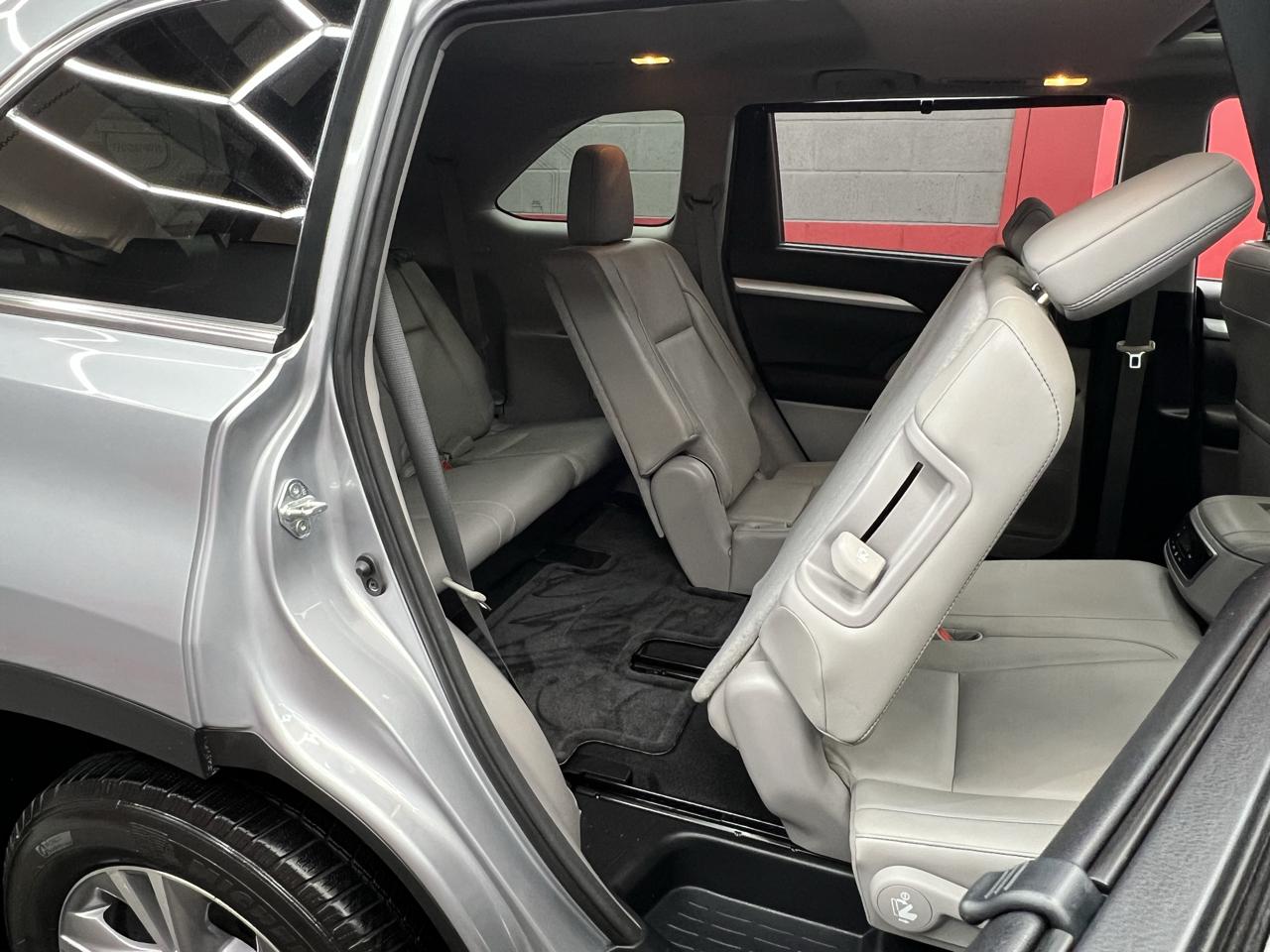 Toyota Highlander XLE FWD V6 2015