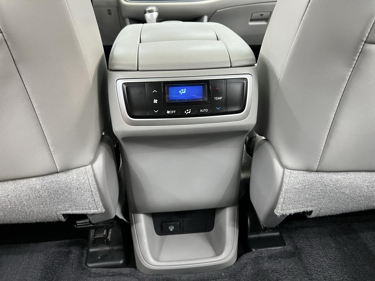 Toyota Highlander XLE FWD V6 2015
