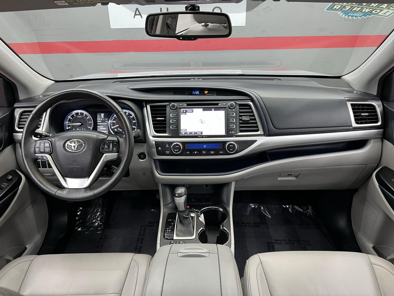 Toyota Highlander XLE FWD V6 2015