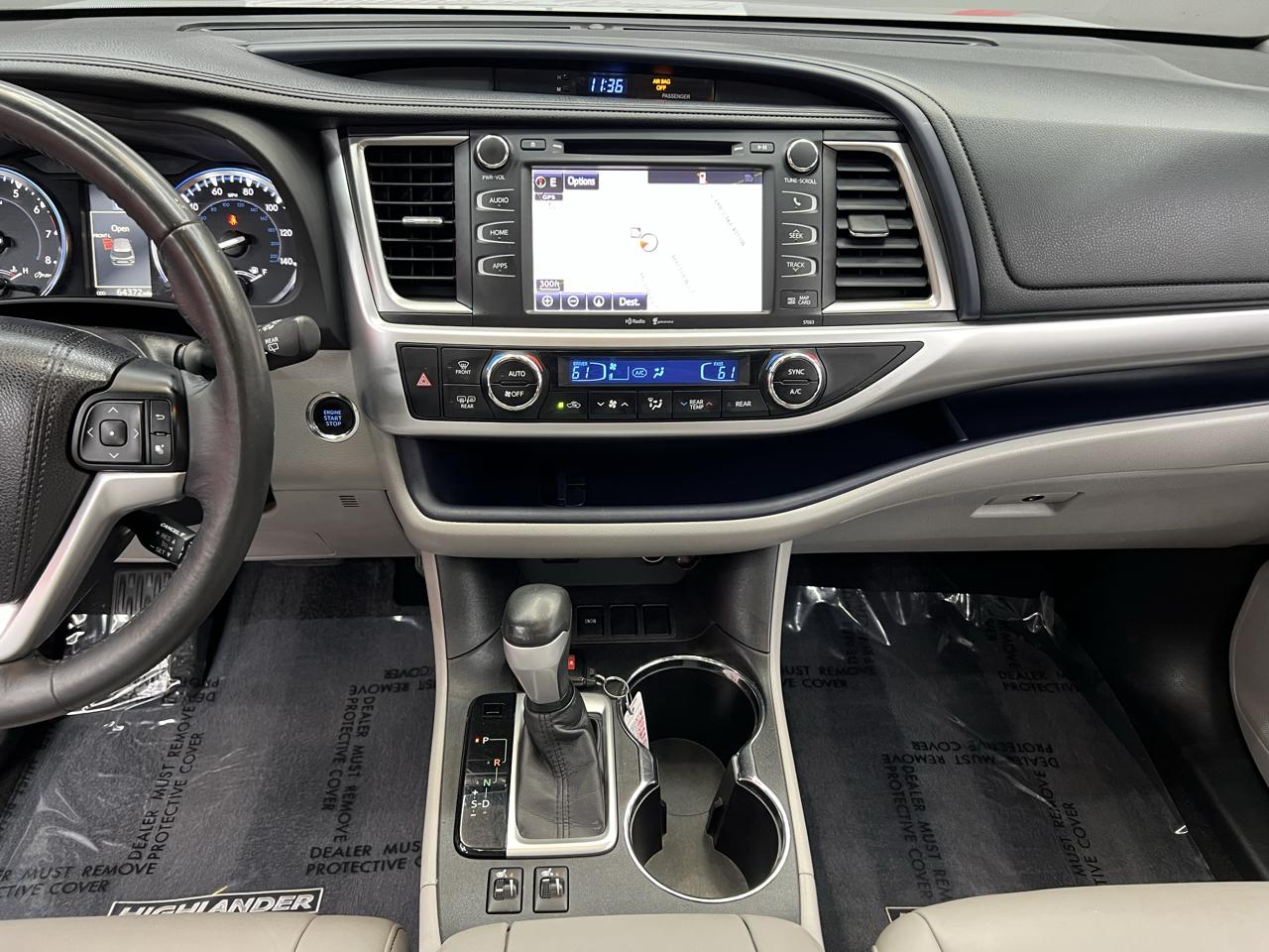 Toyota Highlander XLE FWD V6 2015