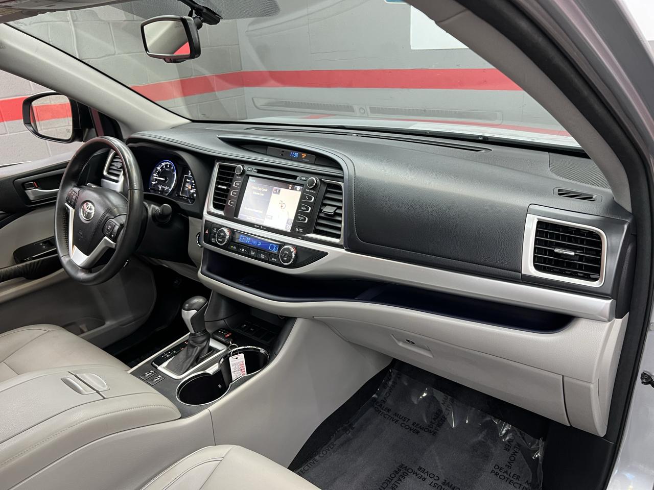 Toyota Highlander XLE FWD V6 2015