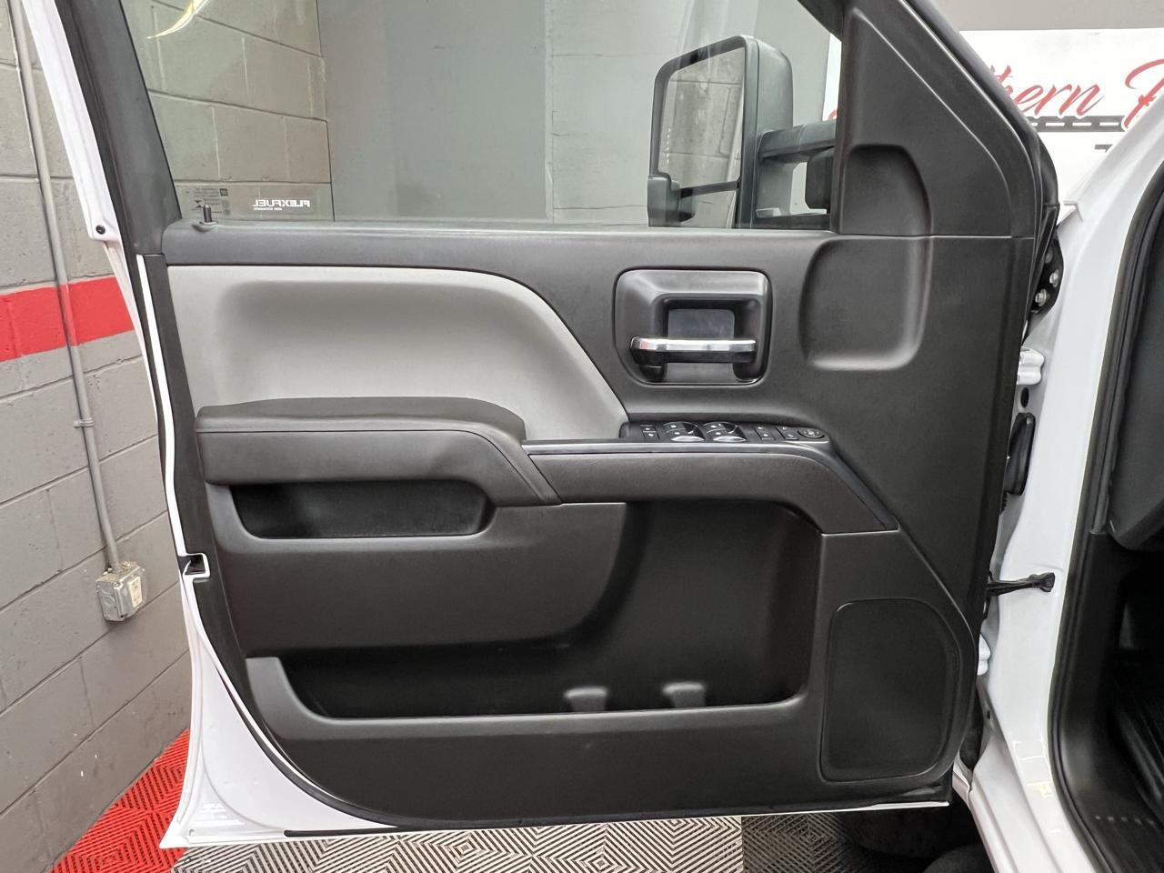 GMC Sierra 2500HD 2WD Crew Cab 167.7" 2017