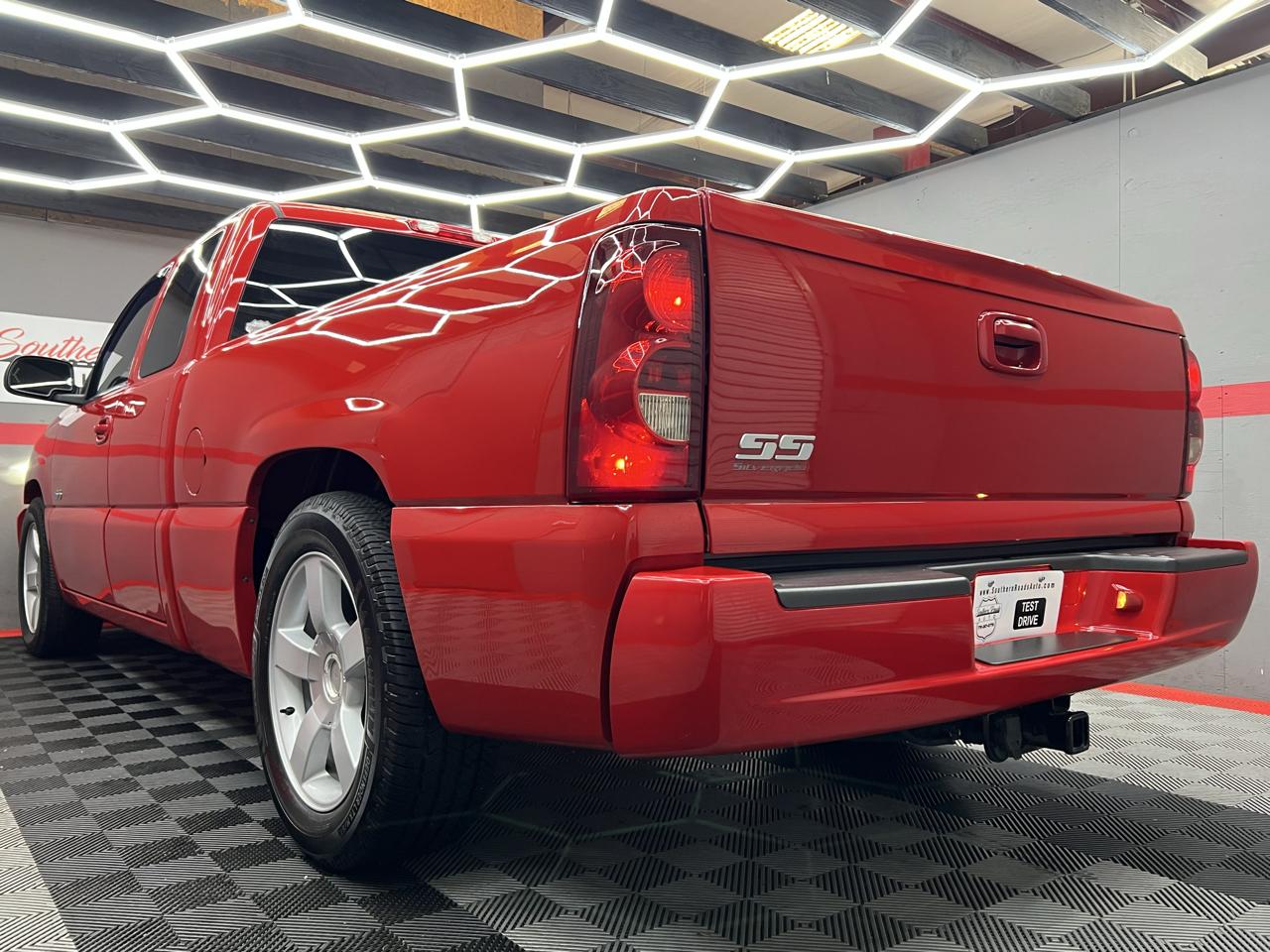 Chevrolet Silverado 1500 SS Ext. Cab Short Bed AWD 2003