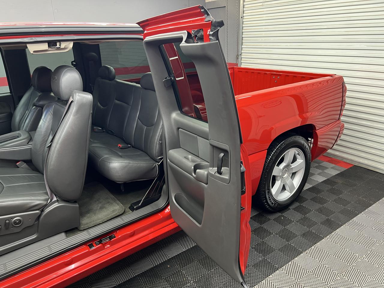 Chevrolet Silverado 1500 SS Ext. Cab Short Bed AWD 2003
