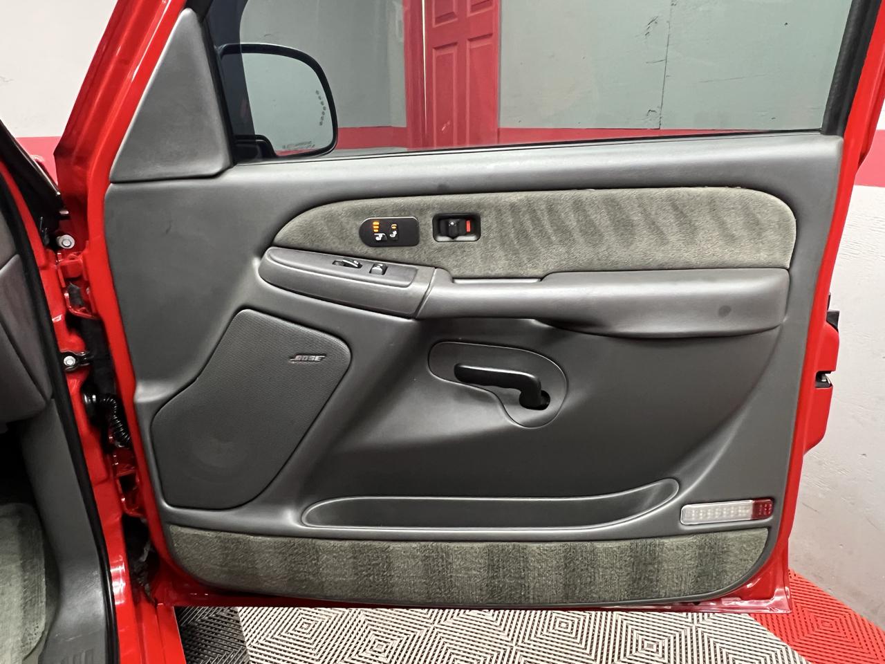 Chevrolet Silverado 1500 SS Ext. Cab Short Bed AWD 2003