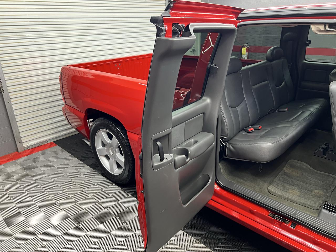 Chevrolet Silverado 1500 SS Ext. Cab Short Bed AWD 2003