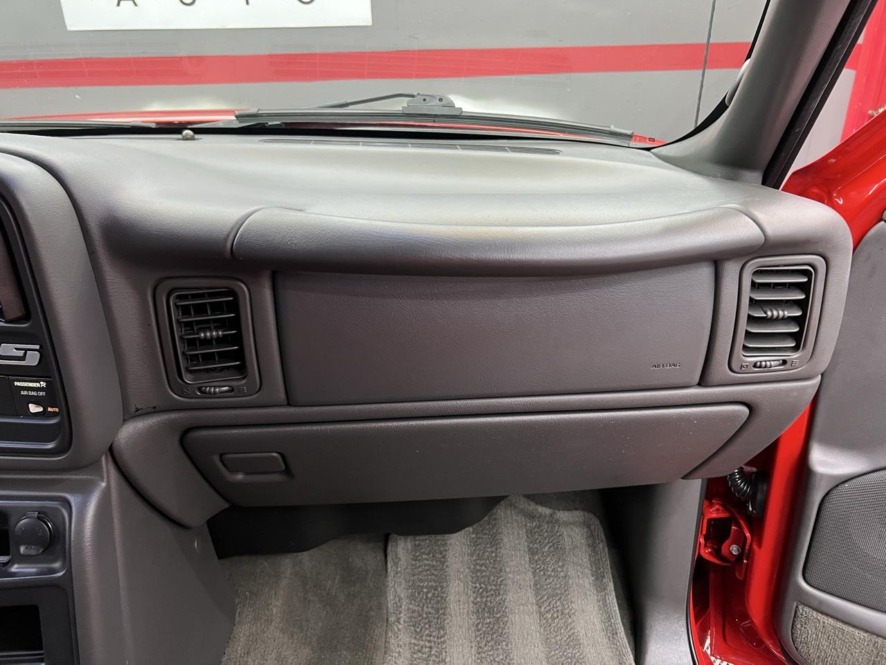 Chevrolet Silverado 1500 SS Ext. Cab Short Bed AWD 2003