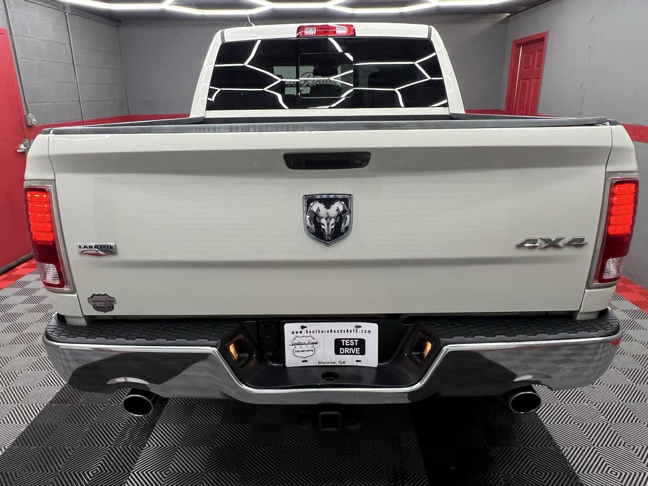 RAM 1500 Laramie Crew Cab SWB 4WD 2017