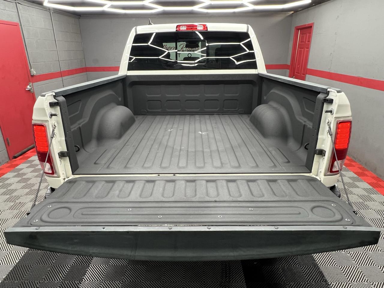 RAM 1500 Laramie Crew Cab SWB 4WD 2017