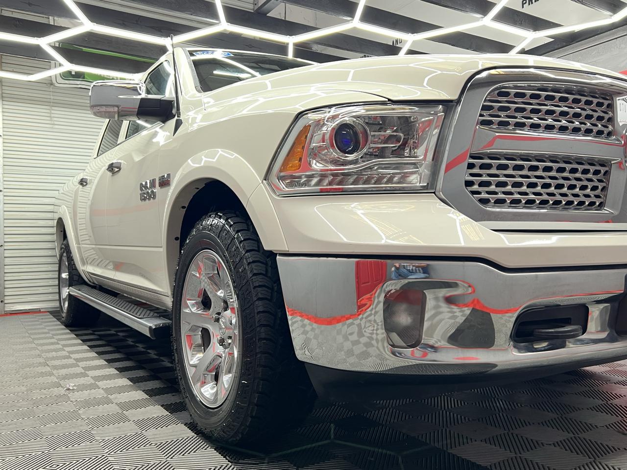 RAM 1500 Laramie Crew Cab SWB 4WD 2017