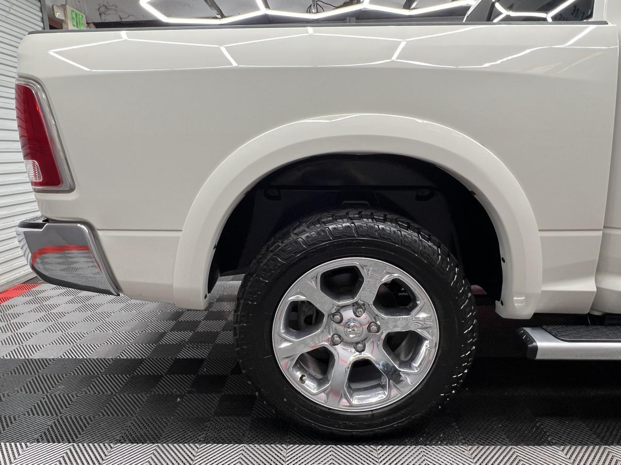 RAM 1500 Laramie Crew Cab SWB 4WD 2017