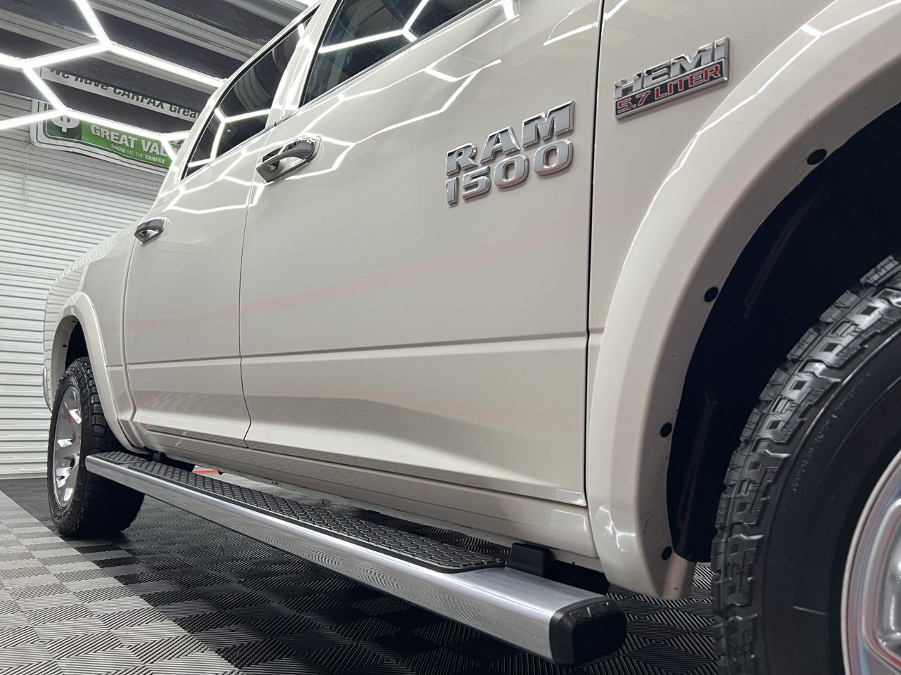 RAM 1500 Laramie Crew Cab SWB 4WD 2017