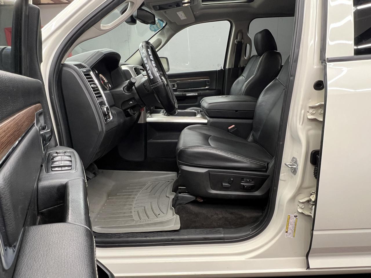 RAM 1500 Laramie Crew Cab SWB 4WD 2017