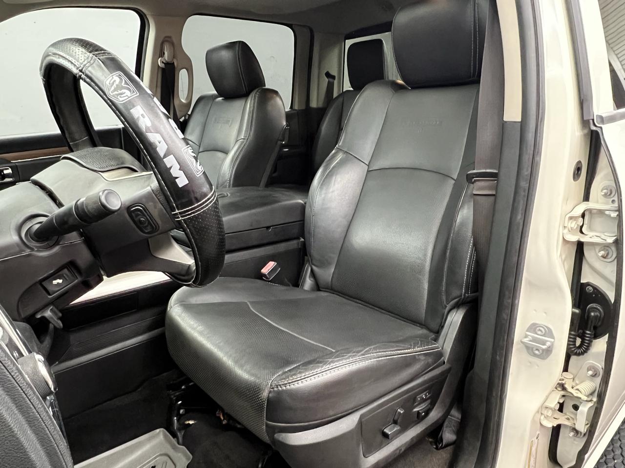 RAM 1500 Laramie Crew Cab SWB 4WD 2017