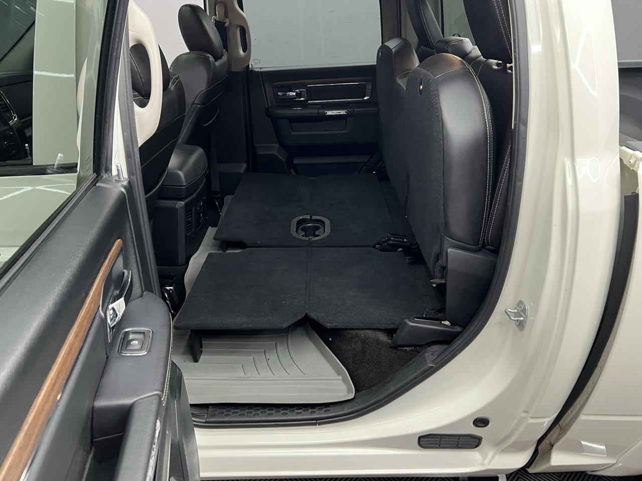 RAM 1500 Laramie Crew Cab SWB 4WD 2017