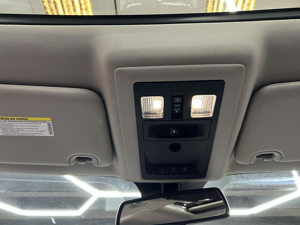 RAM 1500 Laramie Crew Cab SWB 4WD 2017