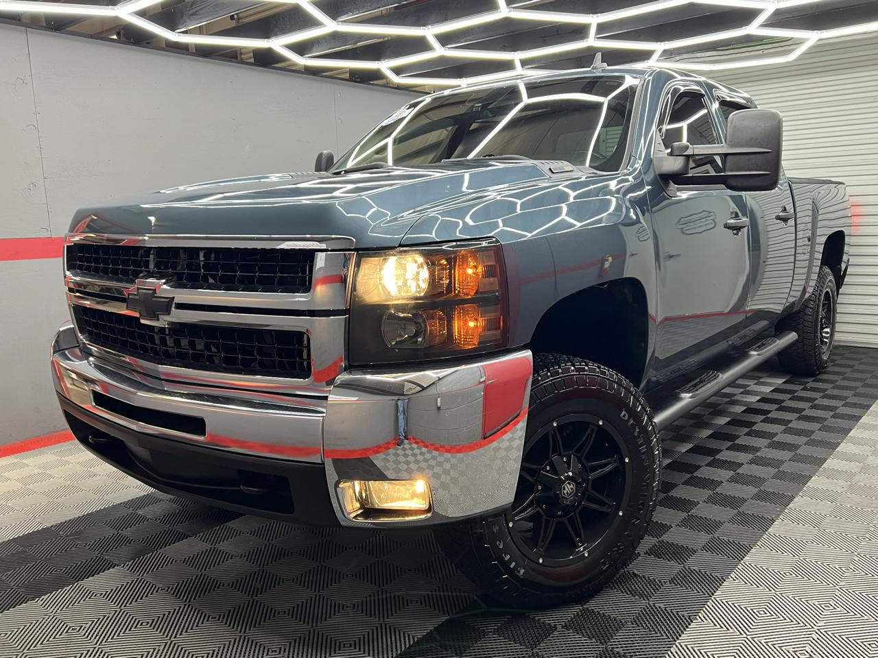 2009 Chevrolet Silverado 2500HD LT2 Crew Cab 4WD