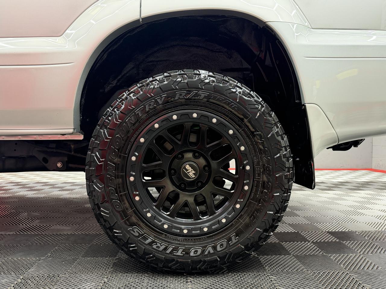Lexus GX 470 Sport Utility 2005