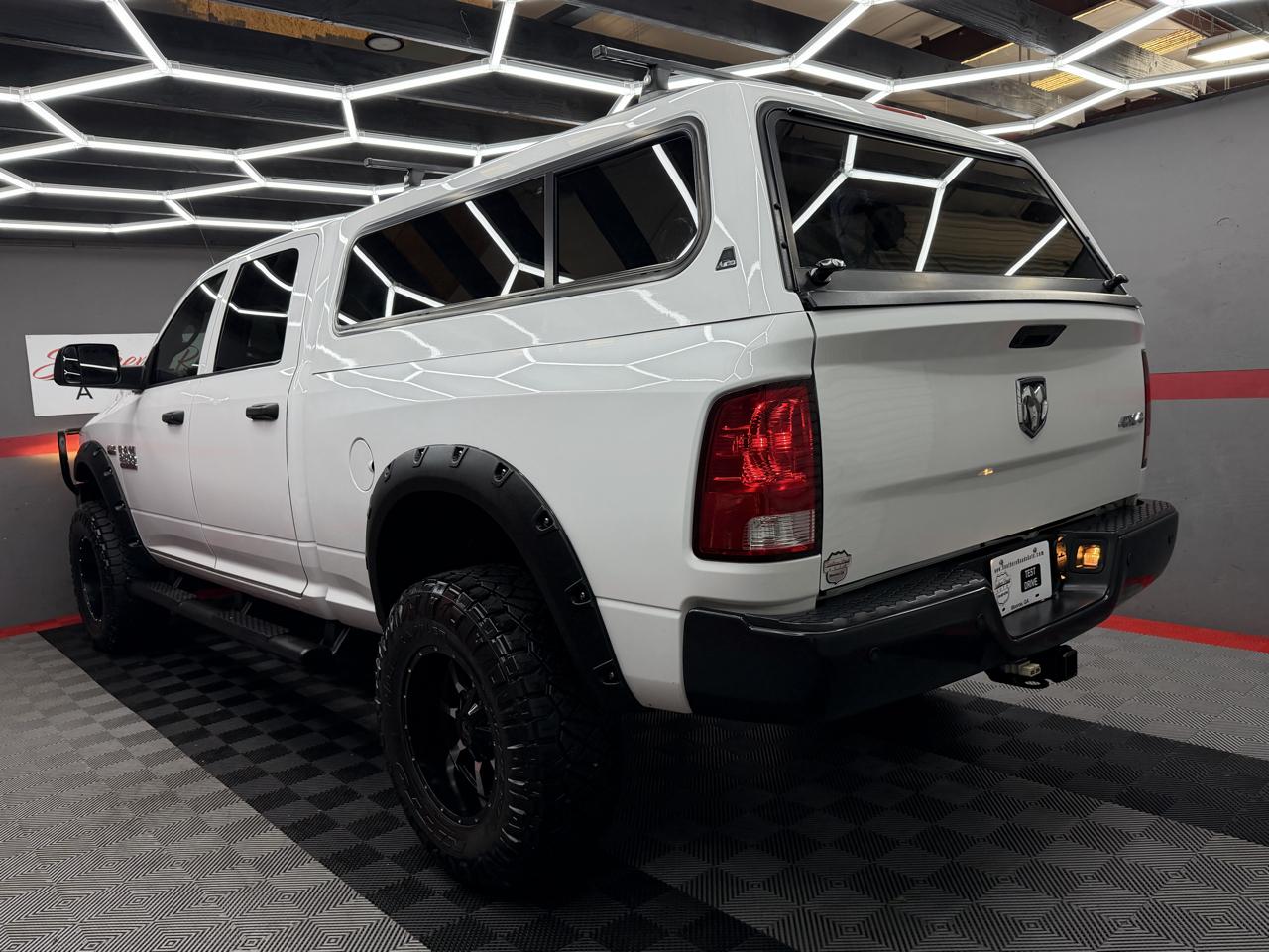 RAM 2500 Tradesman Crew Cab SWB 4WD 2017