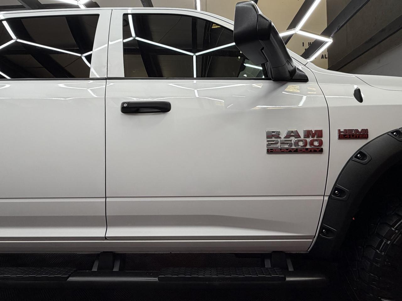 RAM 2500 Tradesman Crew Cab SWB 4WD 2017
