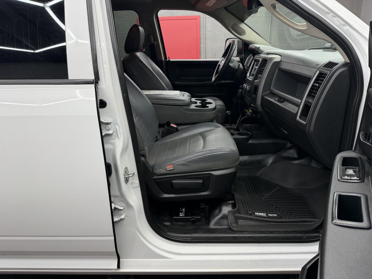 RAM 2500 Tradesman Crew Cab SWB 4WD 2017
