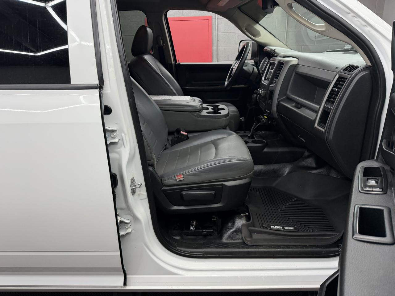 RAM 2500 Tradesman Crew Cab SWB 4WD 2017
