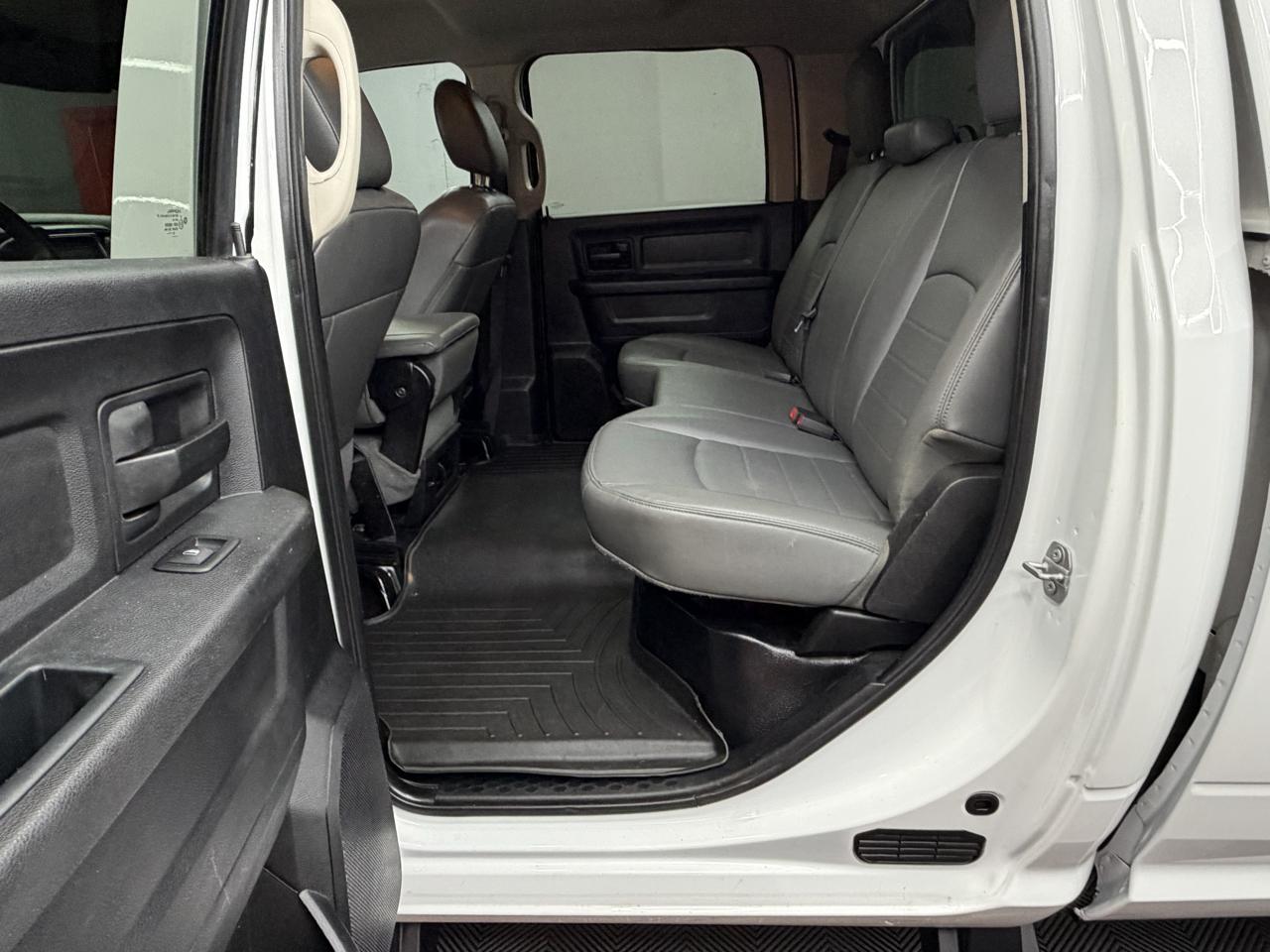 RAM 2500 Tradesman Crew Cab SWB 4WD 2017