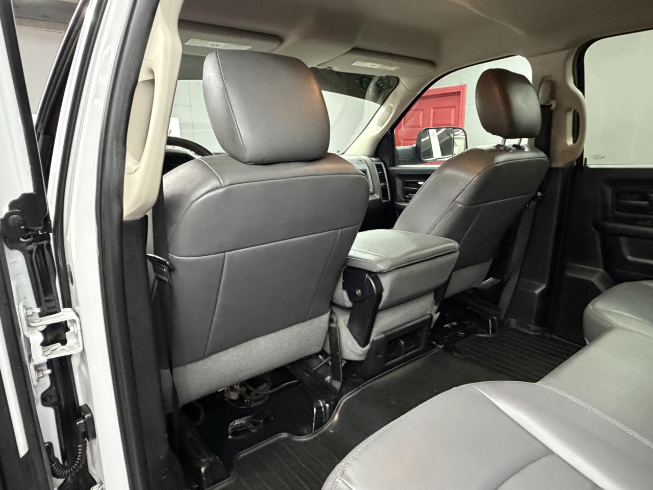 RAM 2500 Tradesman Crew Cab SWB 4WD 2017