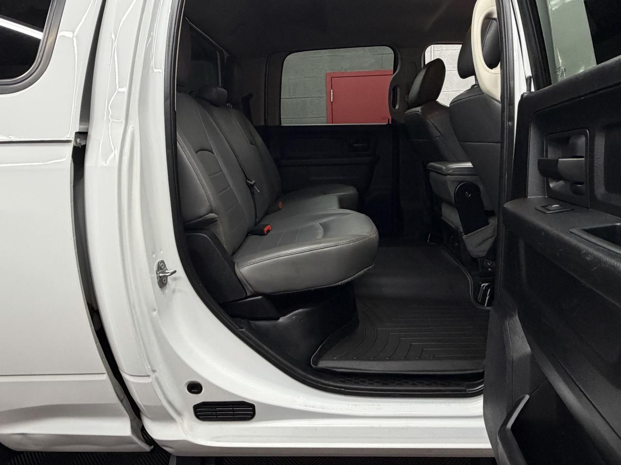 RAM 2500 Tradesman Crew Cab SWB 4WD 2017