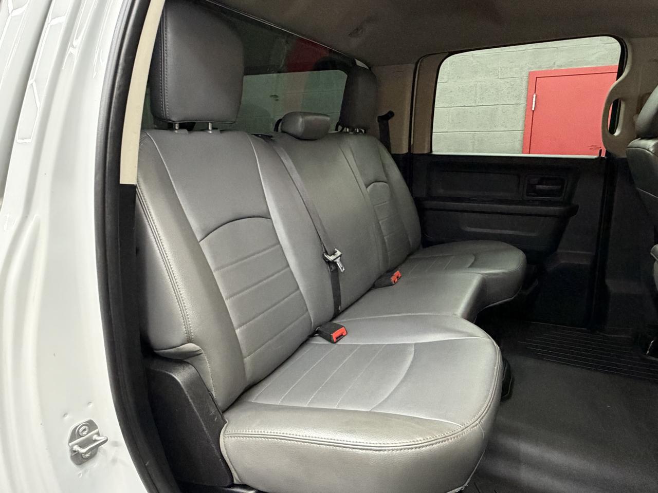 RAM 2500 Tradesman Crew Cab SWB 4WD 2017
