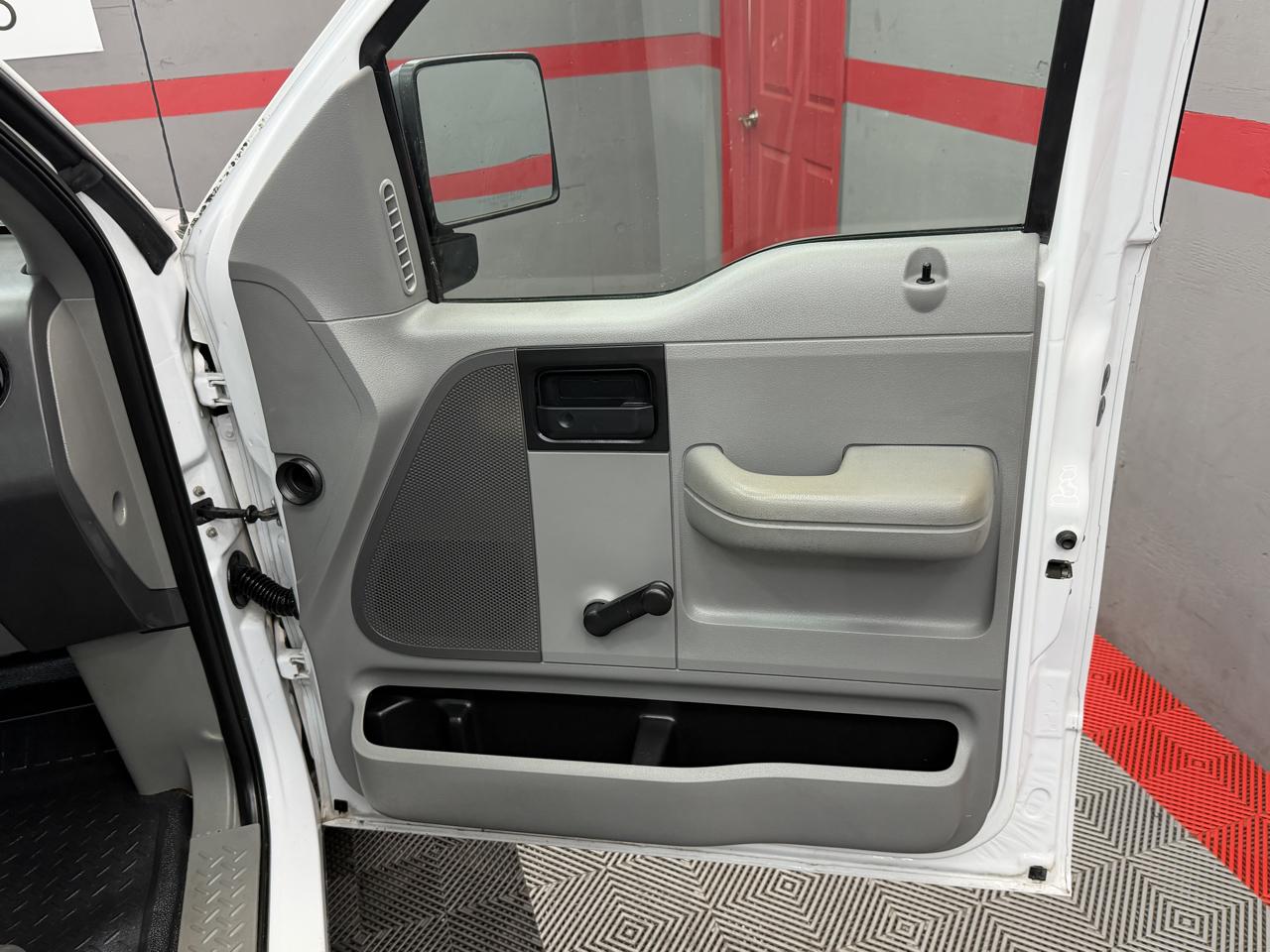 Ford F-150 XL Long Box 2WD 2007