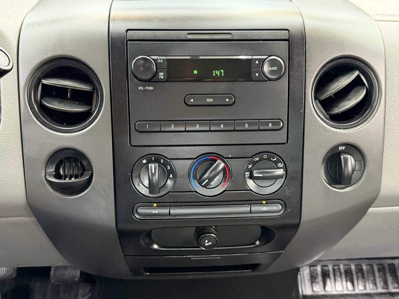 Ford F-150 XL Long Box 2WD 2007