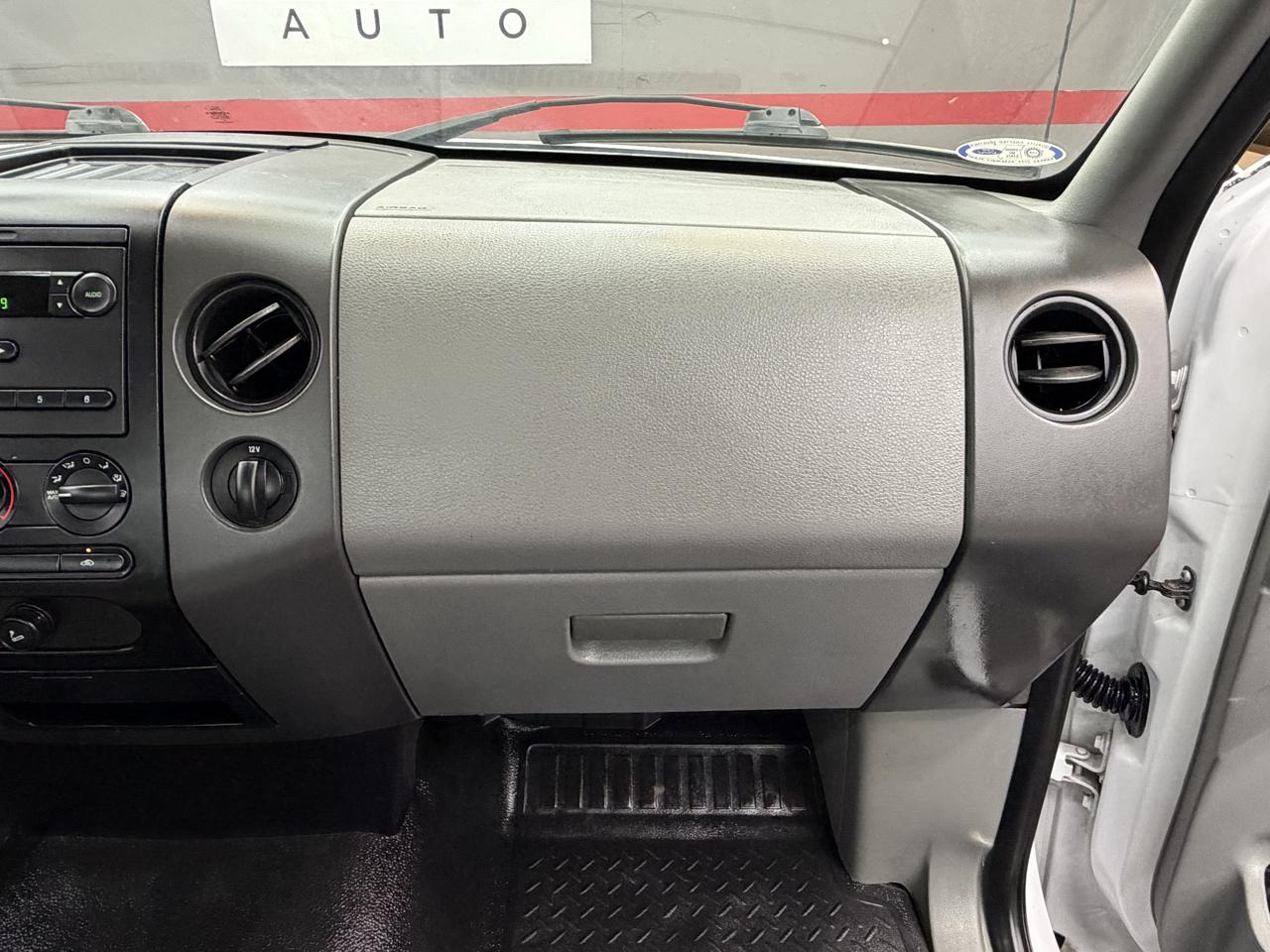 Ford F-150 XL Long Box 2WD 2007