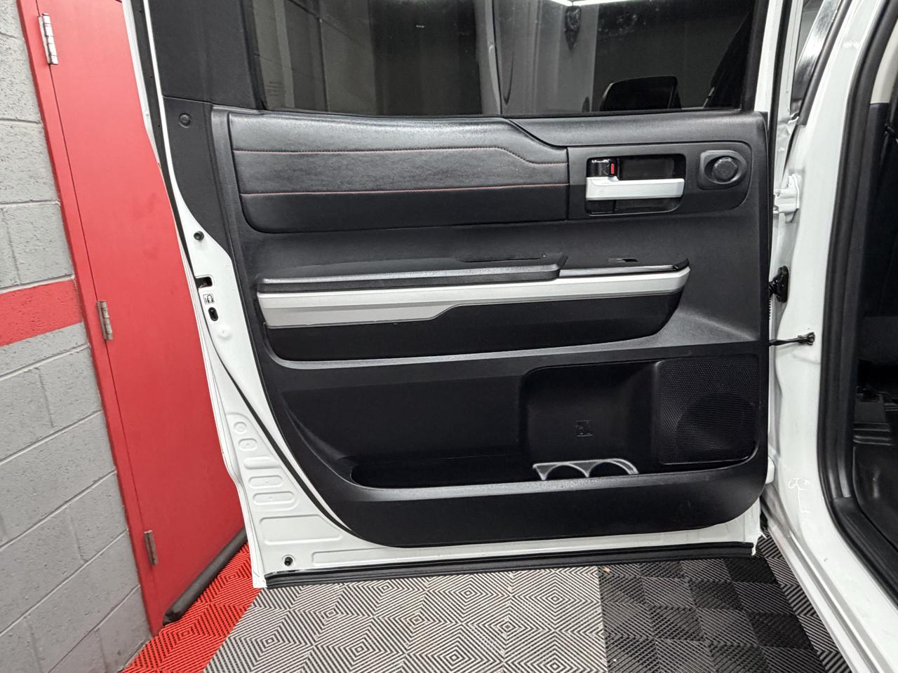Toyota Tundra TRD Pro Crew Max 4WD 5.7L V8 2019