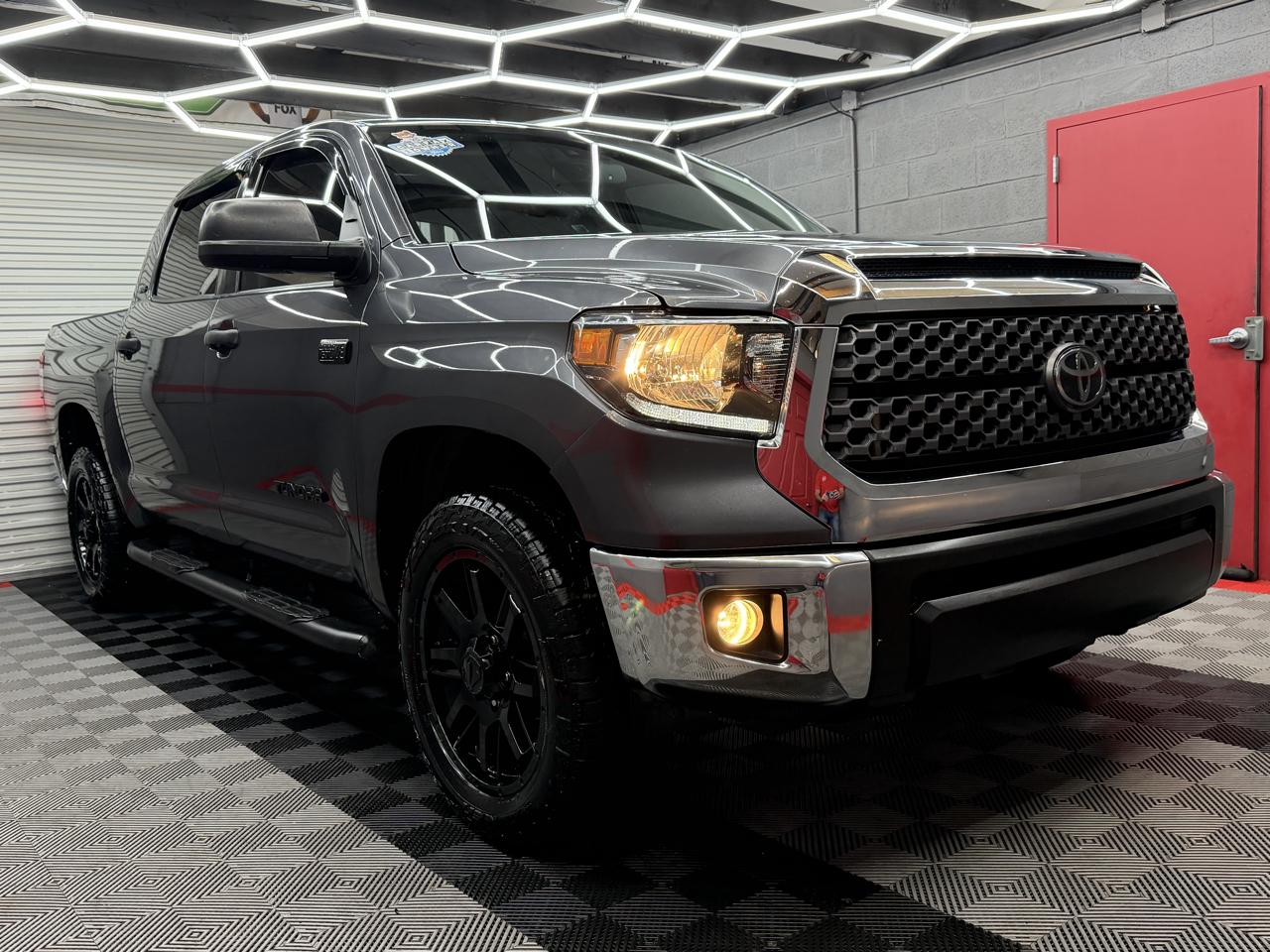 Toyota Tundra SR5 5.7L V8 CrewMax 4WD 2021