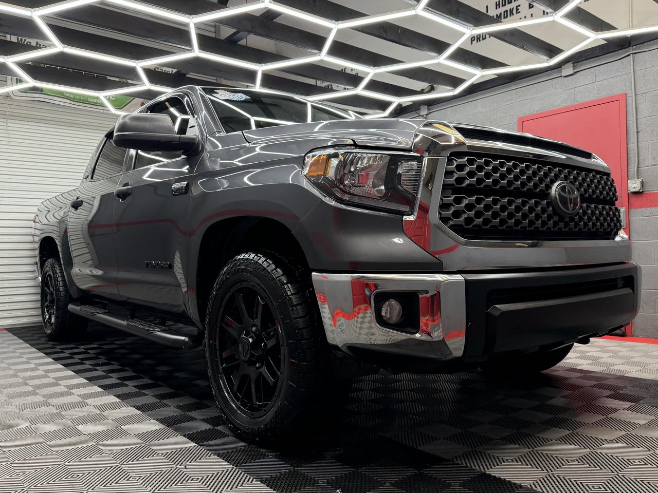 Toyota Tundra SR5 5.7L V8 CrewMax 4WD 2021