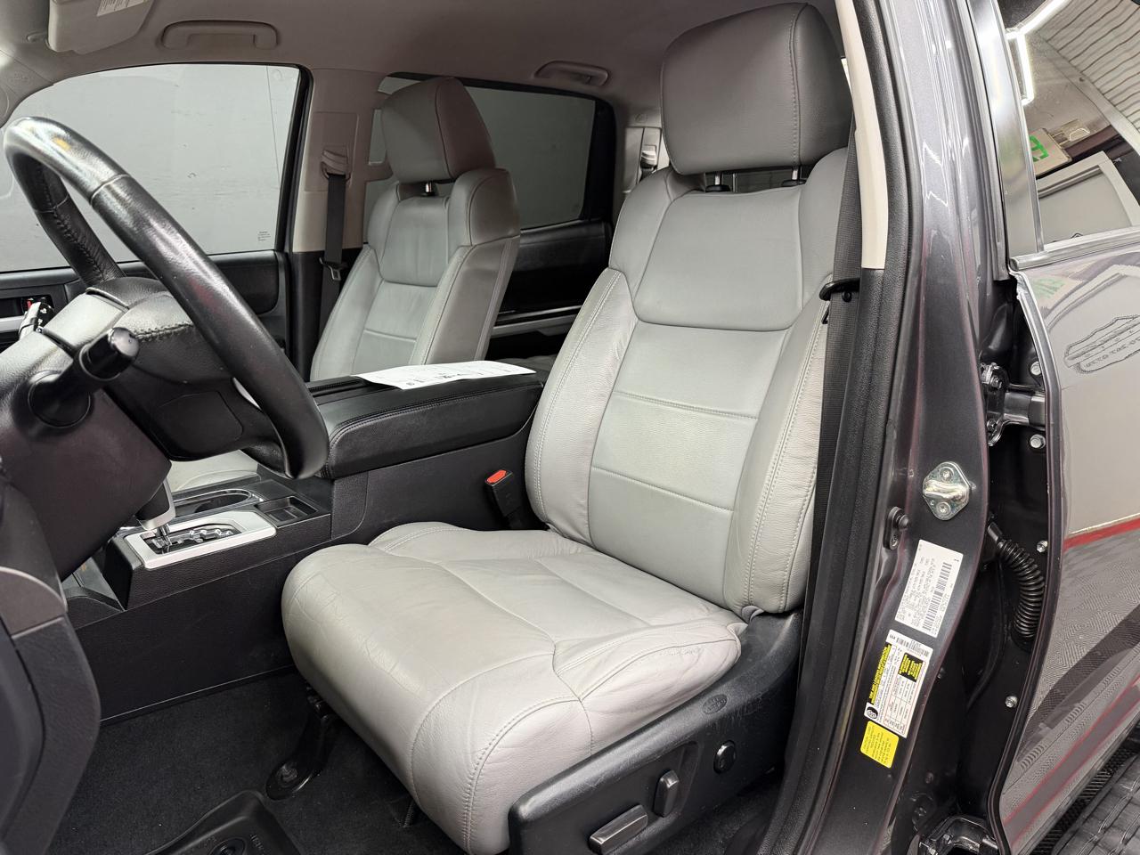 Toyota Tundra SR5 5.7L V8 CrewMax 4WD 2021