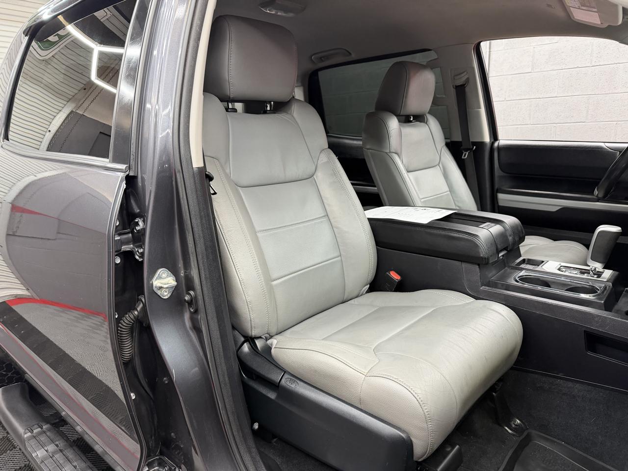 Toyota Tundra SR5 5.7L V8 CrewMax 4WD 2021