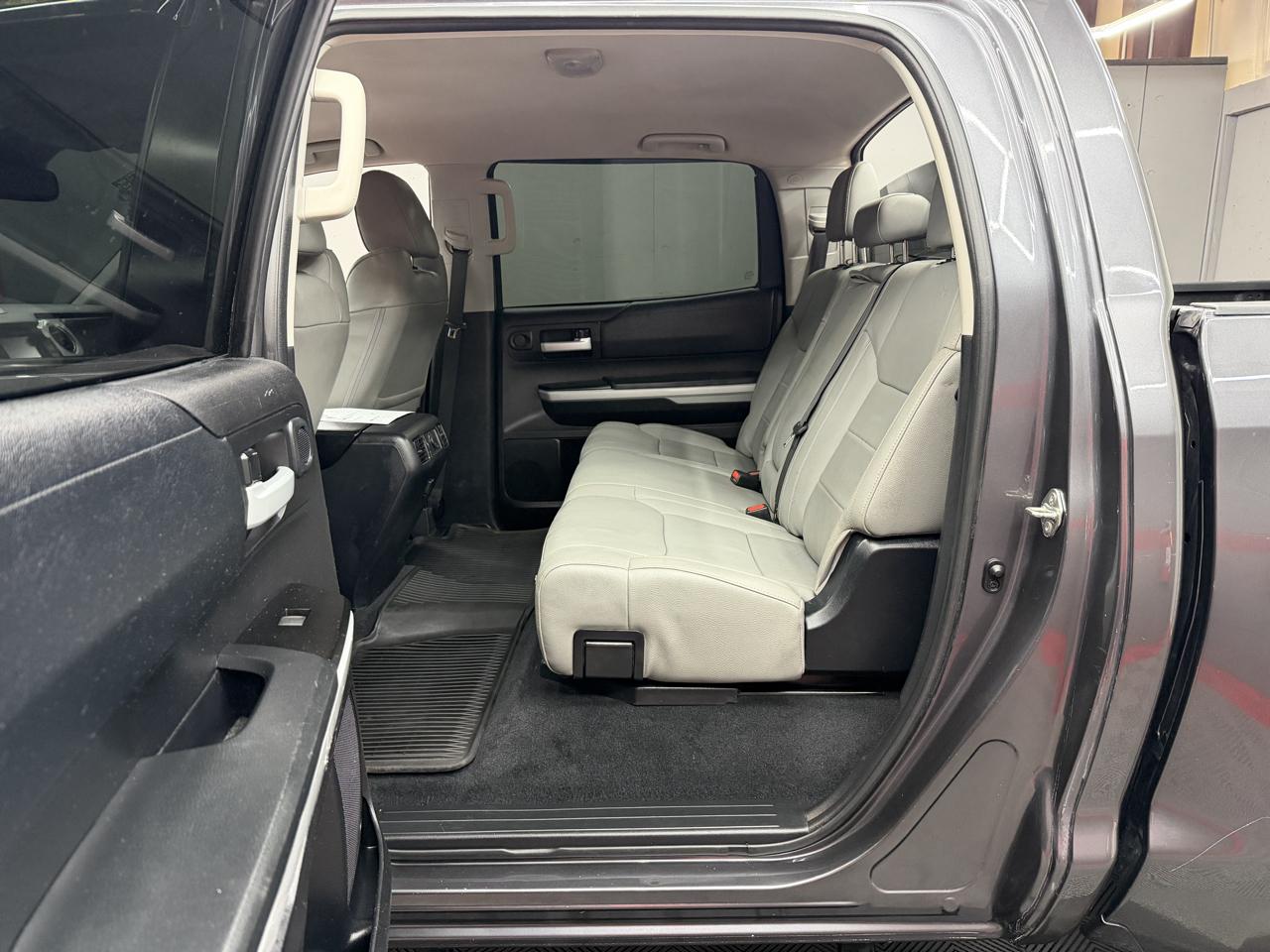 Toyota Tundra SR5 5.7L V8 CrewMax 4WD 2021