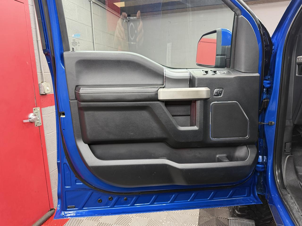 Ford F-150 Lariat SuperCrew 6.5-ft. Bed 4WD 2017