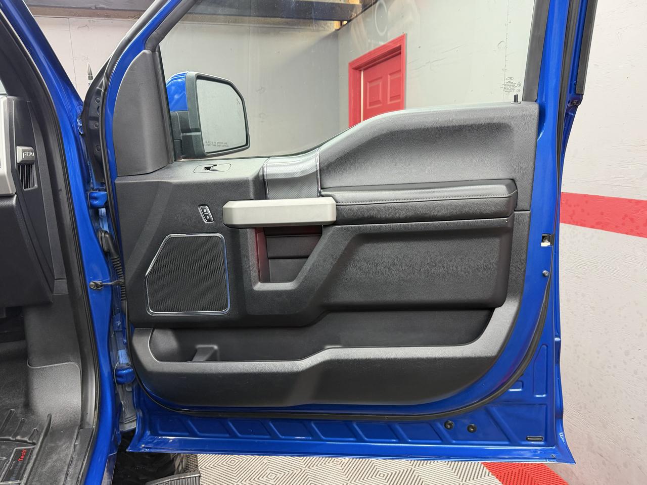 Ford F-150 Lariat SuperCrew 6.5-ft. Bed 4WD 2017