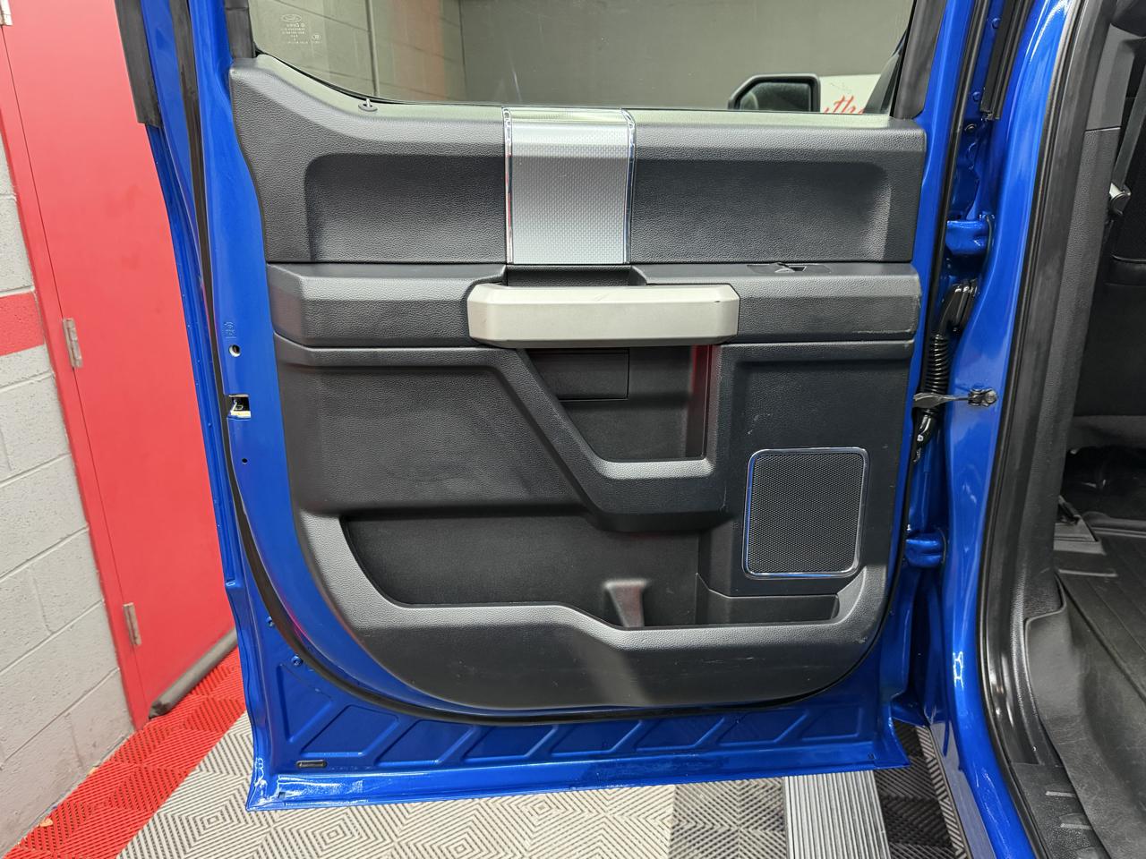 Ford F-150 Lariat SuperCrew 6.5-ft. Bed 4WD 2017