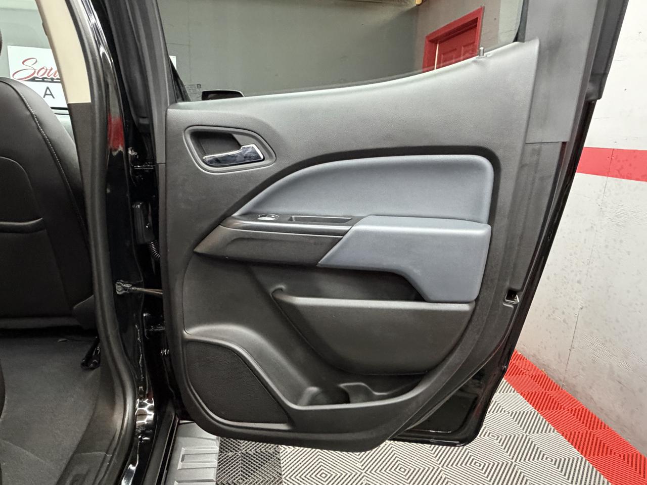 Chevrolet Colorado Z71 Crew Cab 2WD Short Box 2019