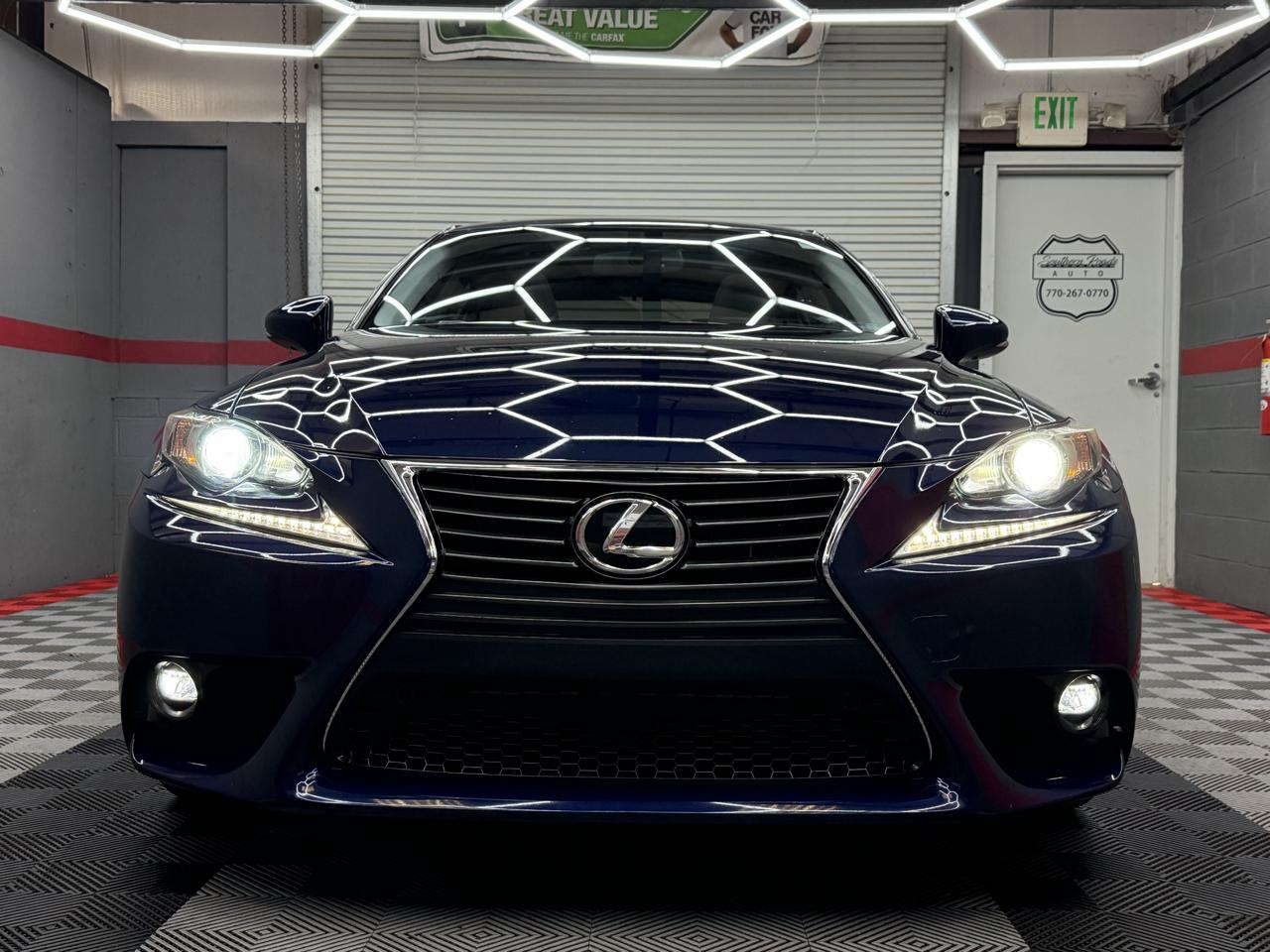 Lexus IS 250 4D Sedan 2015