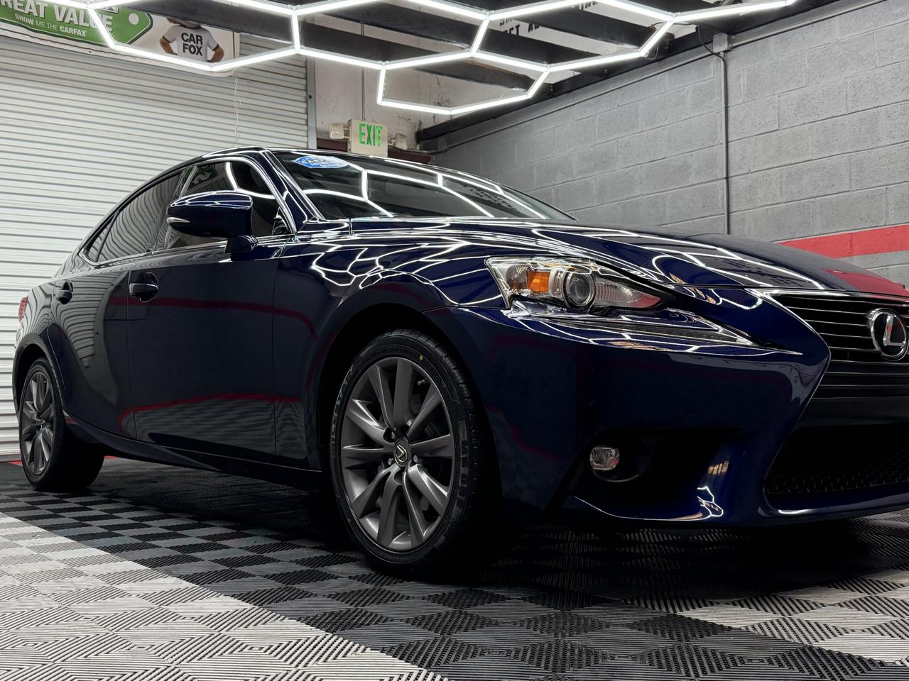 Lexus IS 250 4D Sedan 2015