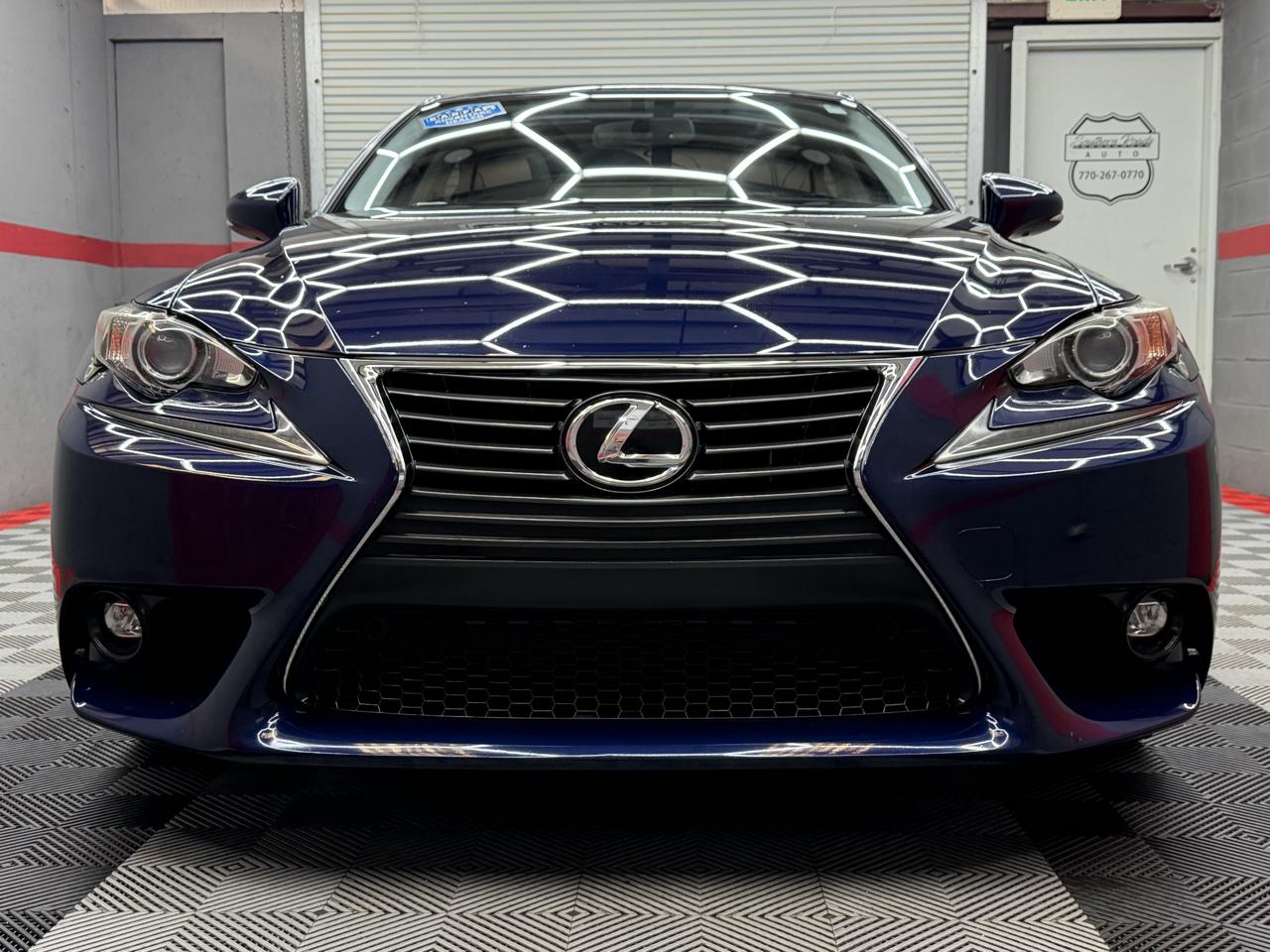 Lexus IS 250 4D Sedan 2015
