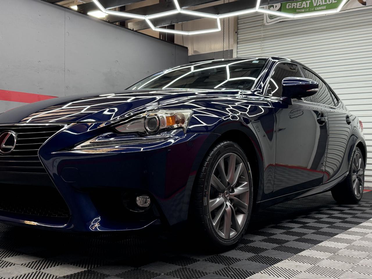 Lexus IS 250 4D Sedan 2015