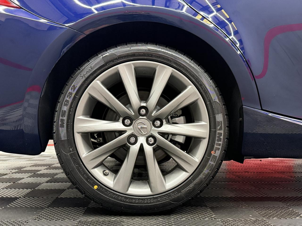 Lexus IS 250 4D Sedan 2015